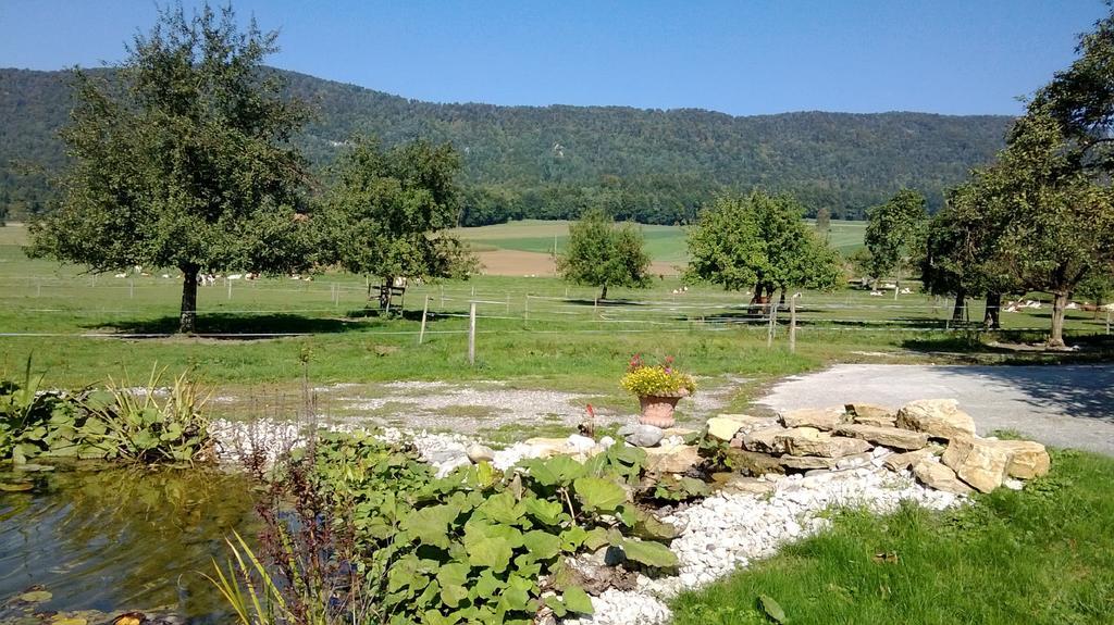 Hotel-Gite Rural A 3 Km De Delemont Courcelon Eksteriør bilde